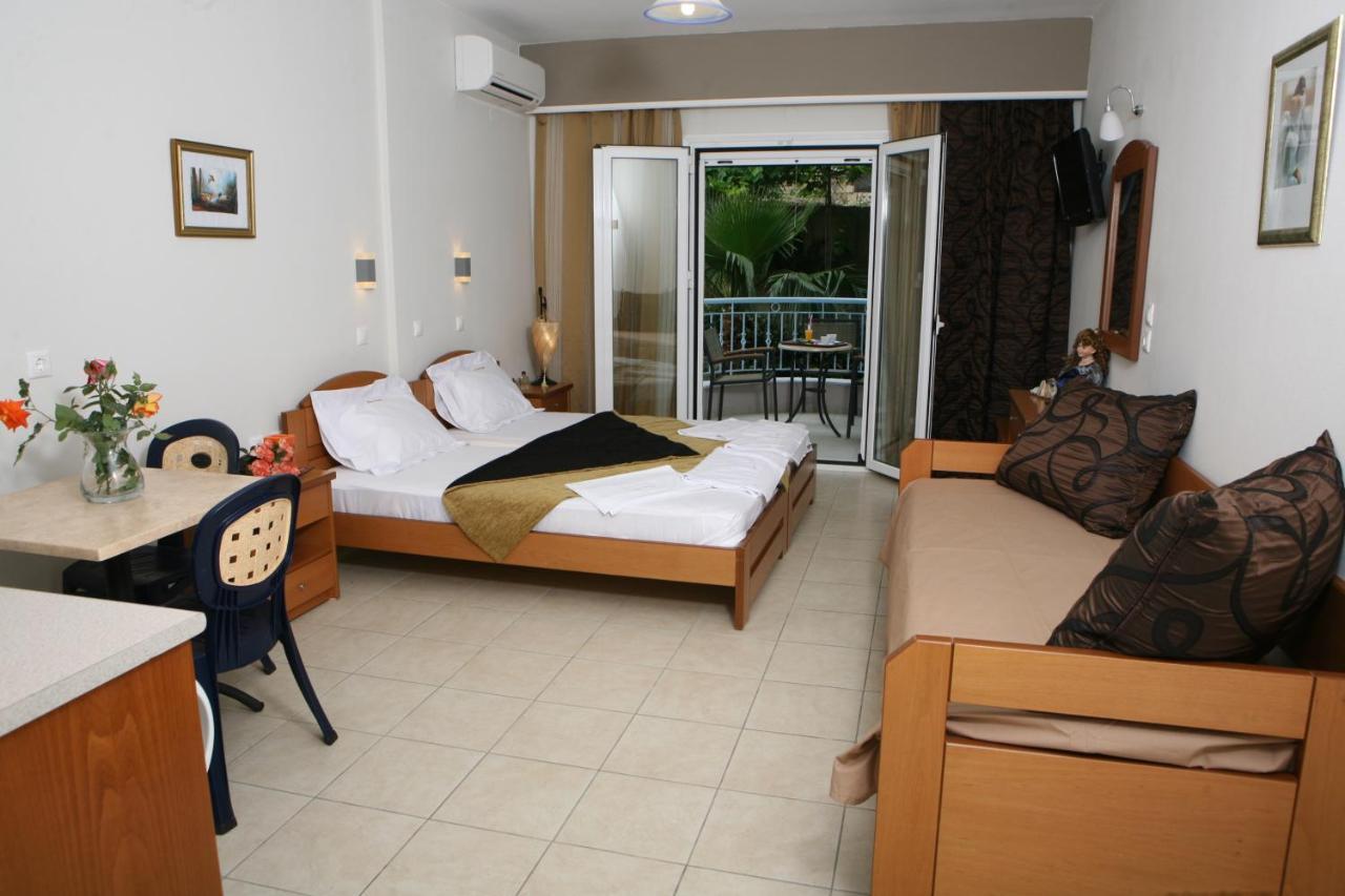 Atlon Hotel Paralia Vrachou Quarto foto