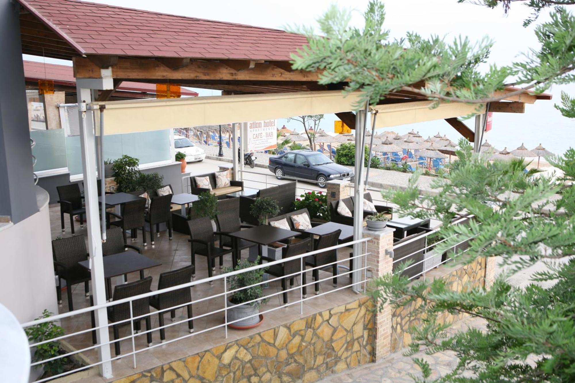 Atlon Hotel Paralia Vrachou Exterior foto