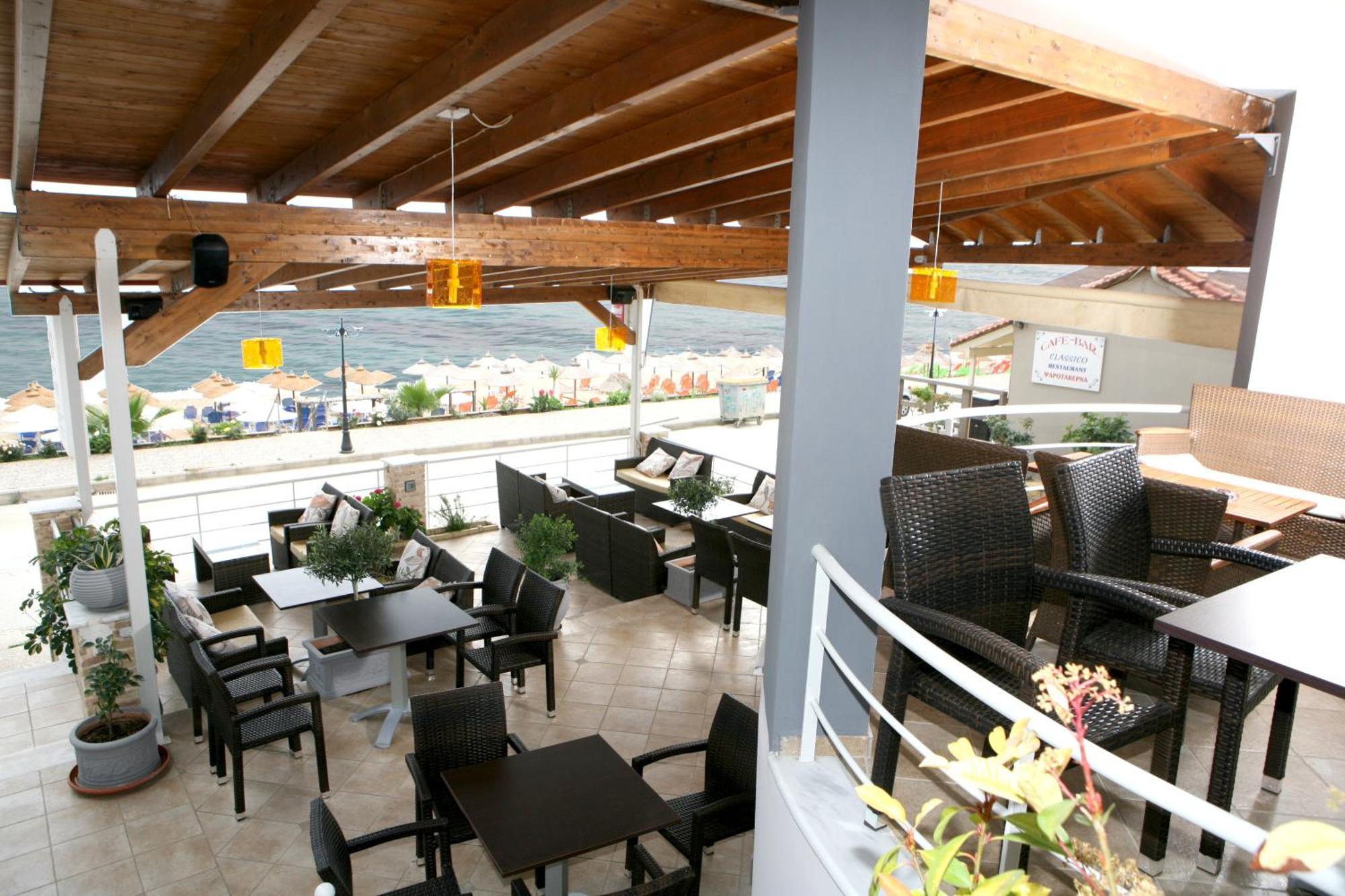 Atlon Hotel Paralia Vrachou Exterior foto